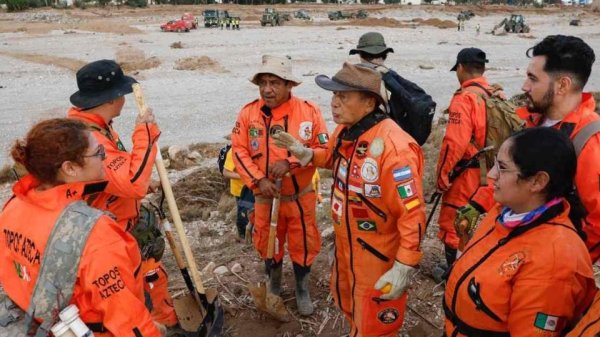 Brigadistas mexicanos apoyan en rescates en Valencia tras lluvias que dejaron al menos 219 muertos