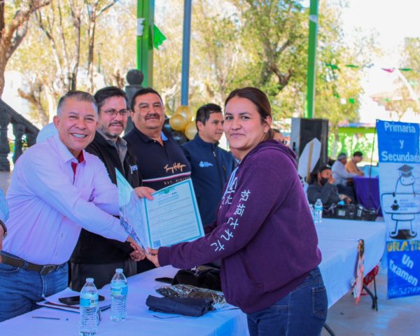 Pérez Pavía impulsa la educación y el desarrollo en Guadalupe Distrito Bravo