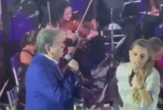 “Mientras Guerrero sufre, la Gobernadora canta”: critican a Evelyn Salgado por palomazo con Coque Muñiz