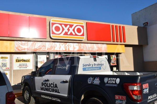 Asaltan OXXO al norte de la ciudad; se llevaron 19 mil pesos en efectivo