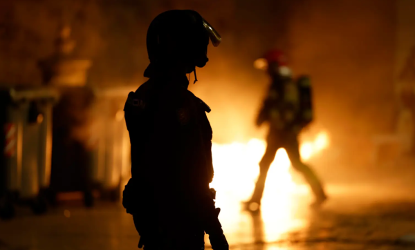 Cuatro detenidos y 31 policías heridos en los disturbios en València en la protesta de la dana