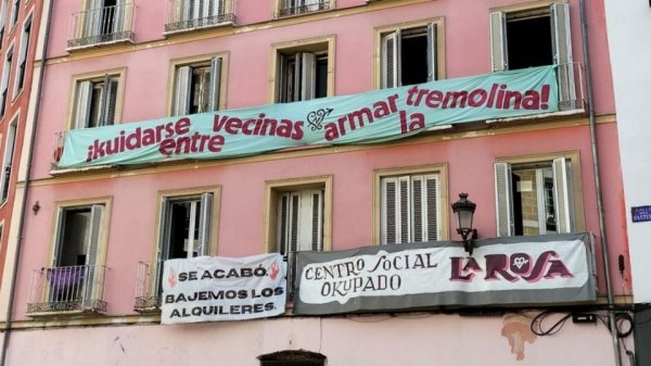 Miles de personas protestan en España contra el alto costo de los alquileres en las ciudades