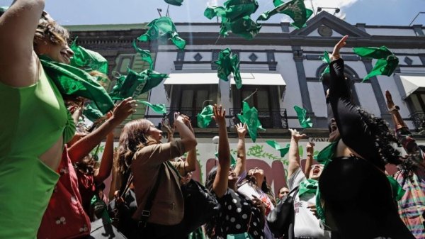 Iglesia católica rechaza reforma que despenaliza el aborto en CDMX en cualquier fase de la gestación