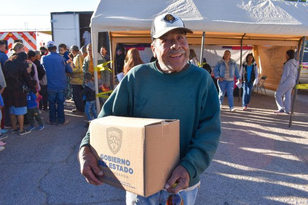 Benefician a más de 500 habitantes de Meoqui con servicios y apoyos durante la feria “Juntos Cerca de Ti”