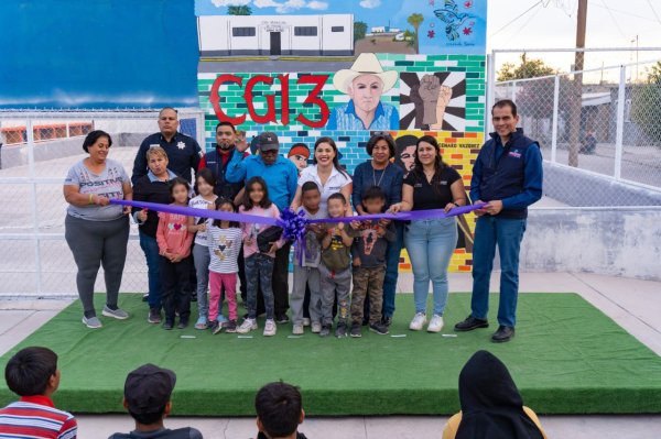 Inaugura Miriam Soto 1er Muro Vinculante del programa “Mi Barrio me Respalda” en Col. Genaro Vázquez