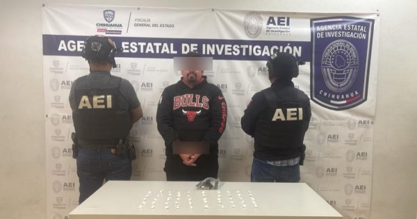 Arresta AEI a masculino con arma de fuego y cocaína en Cd. Juárez