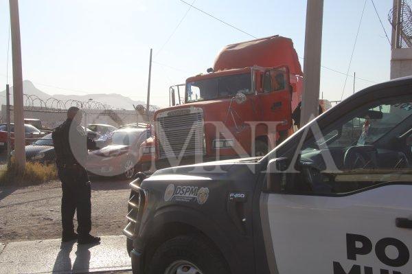 Encuentran hombre sin vida en tráiler en la Homero