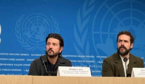 Diego Luna y Santiago Maza rinden homenaje en la ONU a periodistas mexicanos