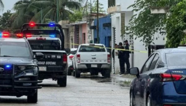 Balean vehículo del hermano del periodista Rubén Pat, asesinado en Playa del Carmen