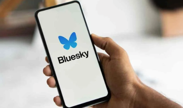 Bluesky, la red social que busca destronar a X y acoge a los usuarios que buscan un ambiente menos influenciado por Musk