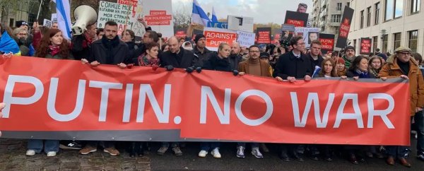 La oposición rusa en el exilio marcha en Berlín contra Putin