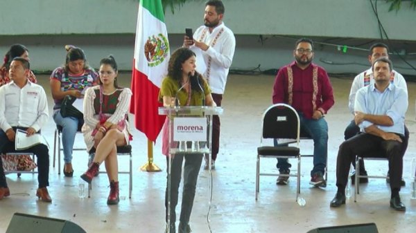 Luisa María Alcalde promociona acciones de gobierno y elección de jueces en asamblea de Morena en Oaxaca