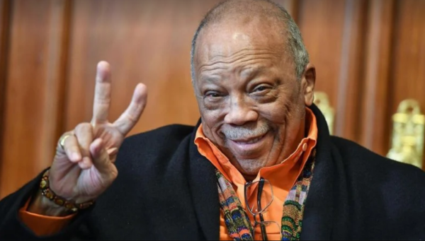 Quincy Jones recibe un Óscar honorífico póstumo durante la gala de los Governors Awards