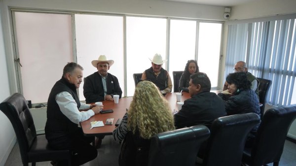 Recibe Mario Vázquez a productores, denuncian federación no ha entregado apoyos para el campo