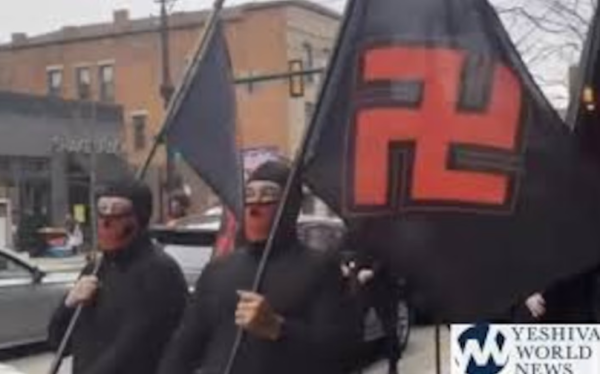 Envalentonados por la victoria de Trump, los neonazis vuelven a desfilar en EU