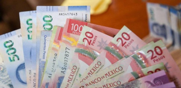 Peso mexicano se aprecia por quinta jornada consecutiva y cierra en 20.11 unidades por dólar