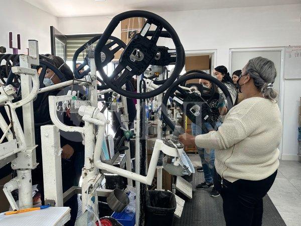 De “El Porvenir” para el mundo; mujeres destacan en la realización de piezas para la marca VOLVO