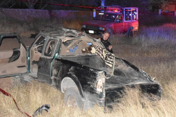 Una persona fallecida y dos lesionadas, el saldo de una volcadura en la carretera Delicias - Chihuahua