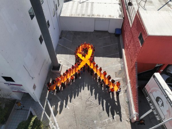 Con moño naranja da inicio ICHMujeres a la Conmemoración del #25N