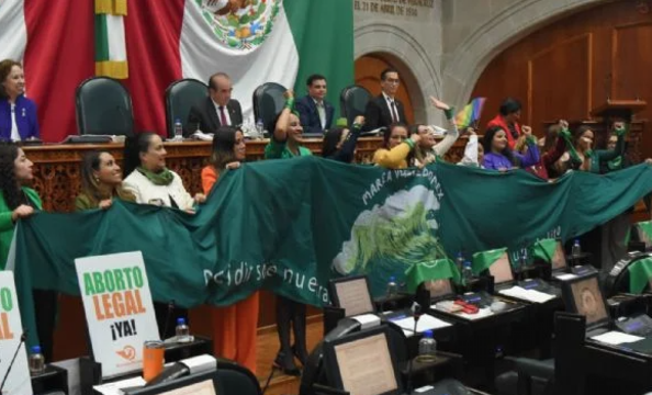 Despenalizan aborto en Edomex; el PAN votó en contra