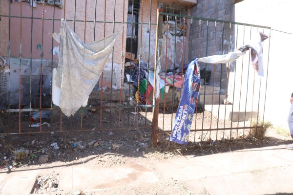 Limpia Gobierno Municipal vivienda de acumulador en colonia Saucito