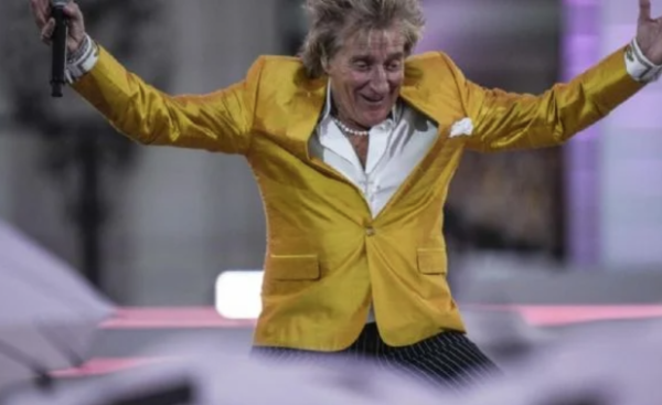 Rod Stewart actuará en el Festival de Glastonbury el próximo año