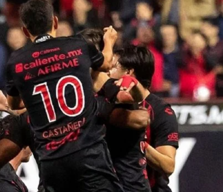 Xolos derrota 3-0 a Cruz Azul en la ida de los cuartos de final del Apertura 2024