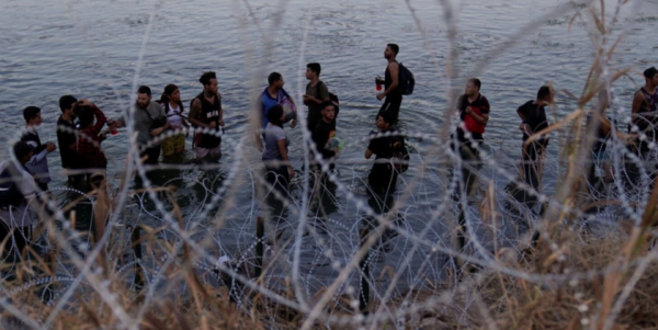 Efecto Trump: Gobierno de Biden no podrá cortar alambre de púas que colocó Texas en la frontera