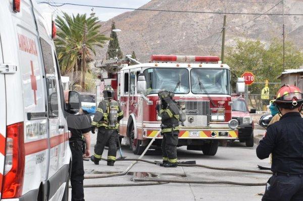 Sofocan Bomberos incendio en vivienda de la colonia CDP