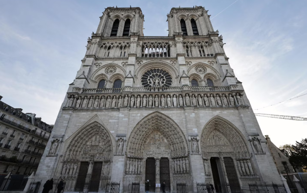 Notre Dame renace tras su restauración; “el carbón convertido en arte”: Macron