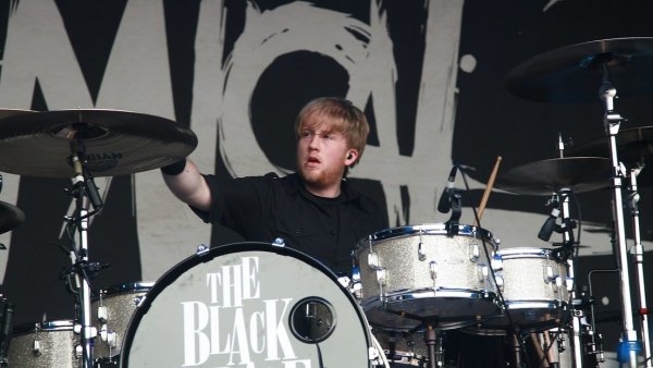 Encuentran sin vida a Bob Bryar, exbaterista de My Chemical Romance