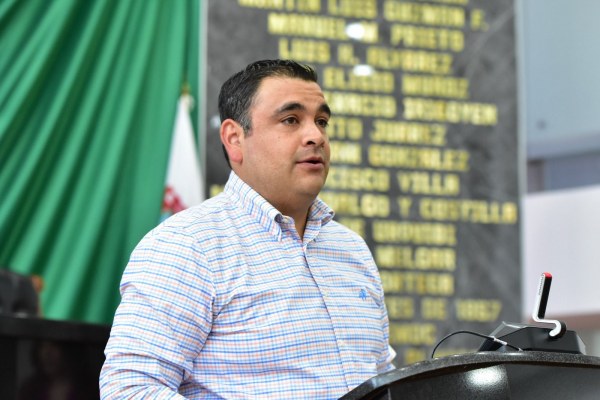 Reconoce Luis Fernando Chacón compromiso de Maru Campos con la salud en la Sierra