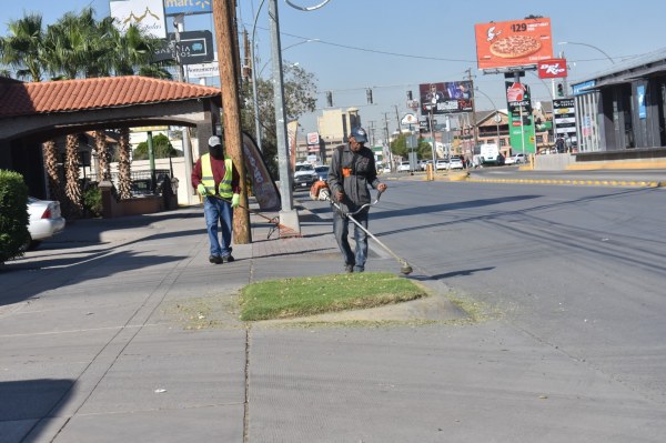 Continúa programa de limpieza en las avenidas principales de Ciudad Juárez