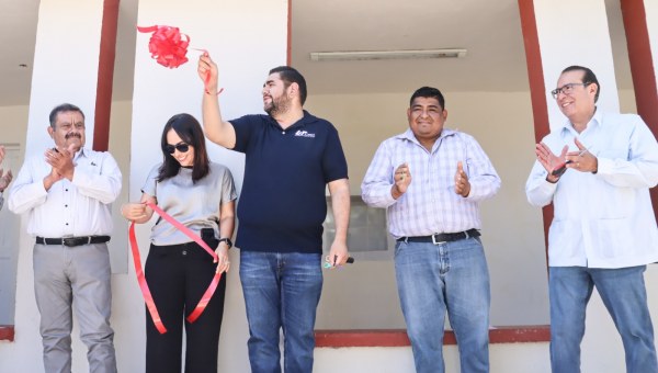 Garantizan a 180 estudiantes de la UT Camargo Unidad Jiménez acceso a agua potable de calidad