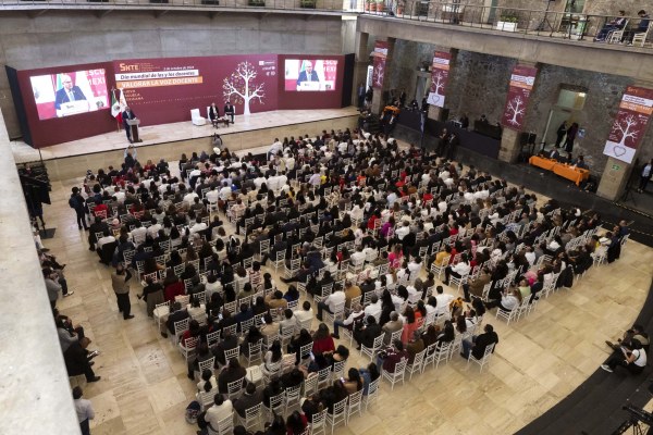 Los maestros, grandes agentes de la transformación educativa