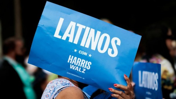 Voto latino en Nevada cobra relevancia ante la apatía de la comunidad por Harris y Trump