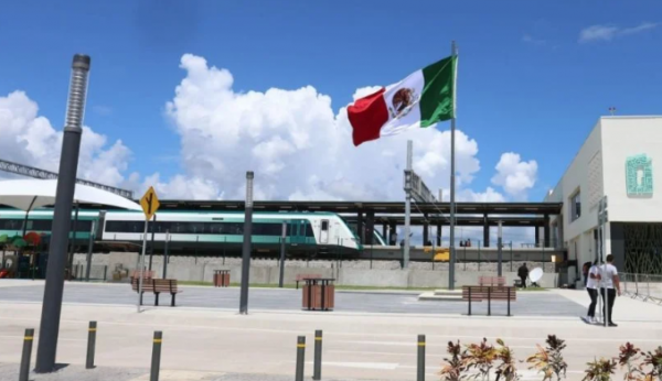 Un día antes de irse, AMLO dio un plazo de tres meses al gobierno de Sheinbaum para acelerar los trámites del Tren Maya y evitar que se suspendan las obras