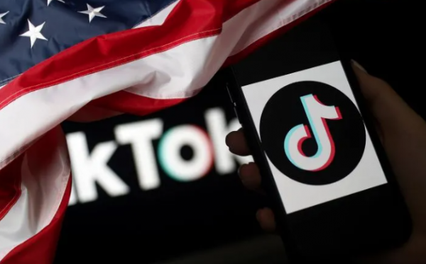 Una docena de estados en EU demandan a TikTok por causar adicción en menores