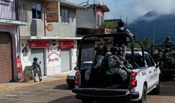 Calcinan a dos jóvenes en Olinalá; Guardia Nacional implementa operativo