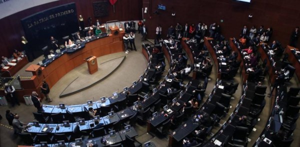 Senado aprueba reforma para que salario mínimo nunca esté por debajo de la inflación