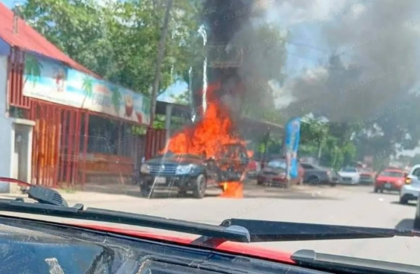 Jornada de terror en Tabasco: atacan a policías y queman comercios y vehículos