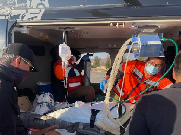 Apoya Gobierno del Estado con traslado aéreo de emergencia a joven con quemaduras por descarga eléctrica