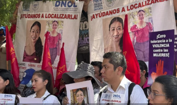 Familiares y organizaciones marcharon en Oaxaca para exigir la aparición con vida de la activista Sandra Domínguez