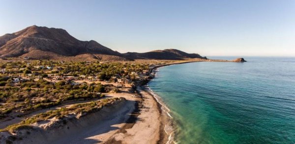 Controversia por aval de SEMARNAT a desarrollo en Cabo Pulmo