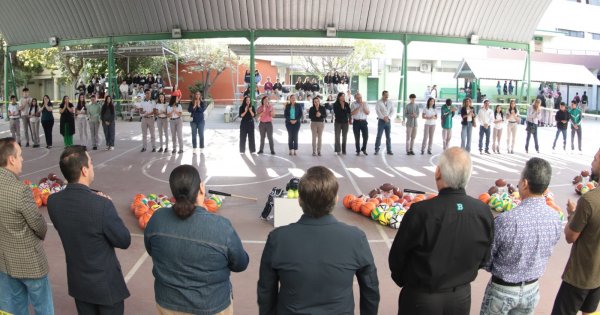 Mejoran con equipamiento condiciones para la práctica deportiva de más de 22 mil estudiantes del Cobach