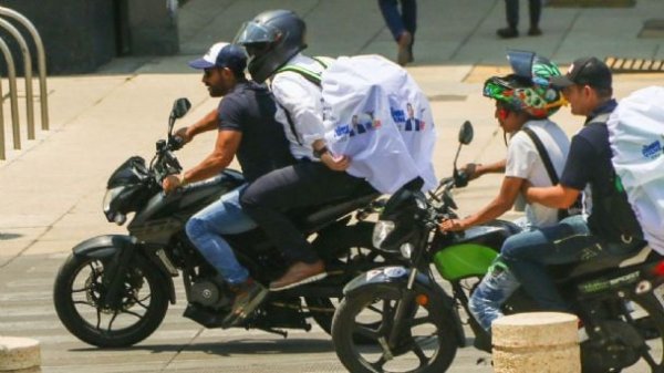 Sheinbaum presentará ley a favor de repartidores de aplicación de entrega a domicilio