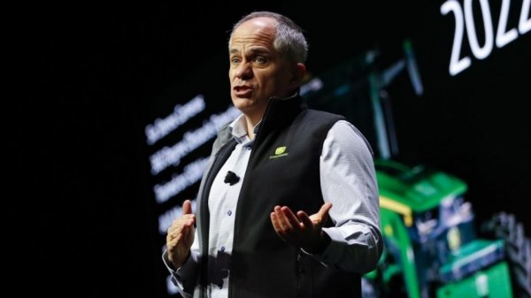 La empresa John Deere desmiente a Trump y confirma planes de producción en México pese a amenazas de aranceles