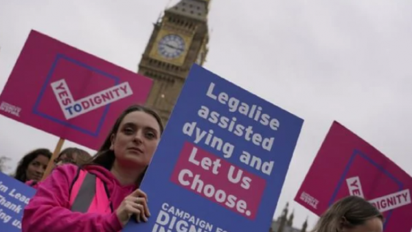 Parlamento británico debate legalizar el suicidio asistido