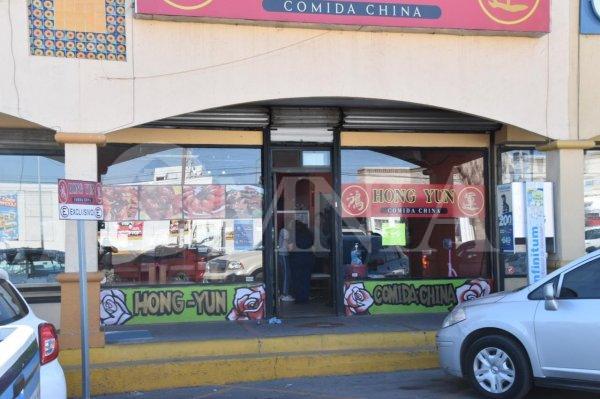 Roban local de comida en Plaza San Ignacio; botín de más de 50 mil pesos