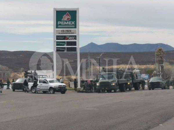 Dejan cadáver con narco mensaje en entronque a Satevó Race Track en la corta a Parral